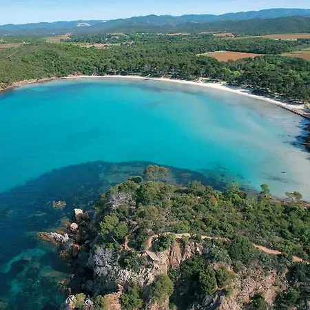 Villa Les Bancaous Climatisee Pour 6 Personnes Avec Piscine Privee Dans Le Domaine De Valcros A