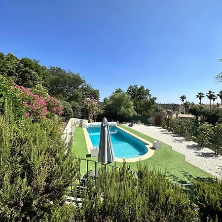 Les Bancaous Climatisee Pour 6 Personnes Avec Piscine Privee Dans Le Domaine De Valcros A *